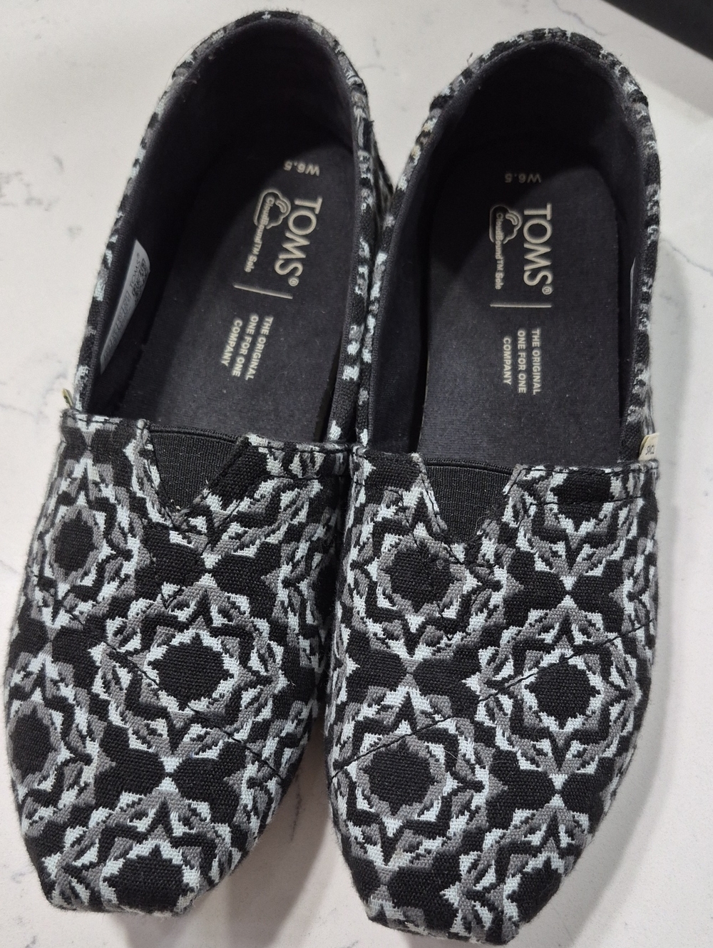 Toms Black & Gray Geometric Slip-On Shoes